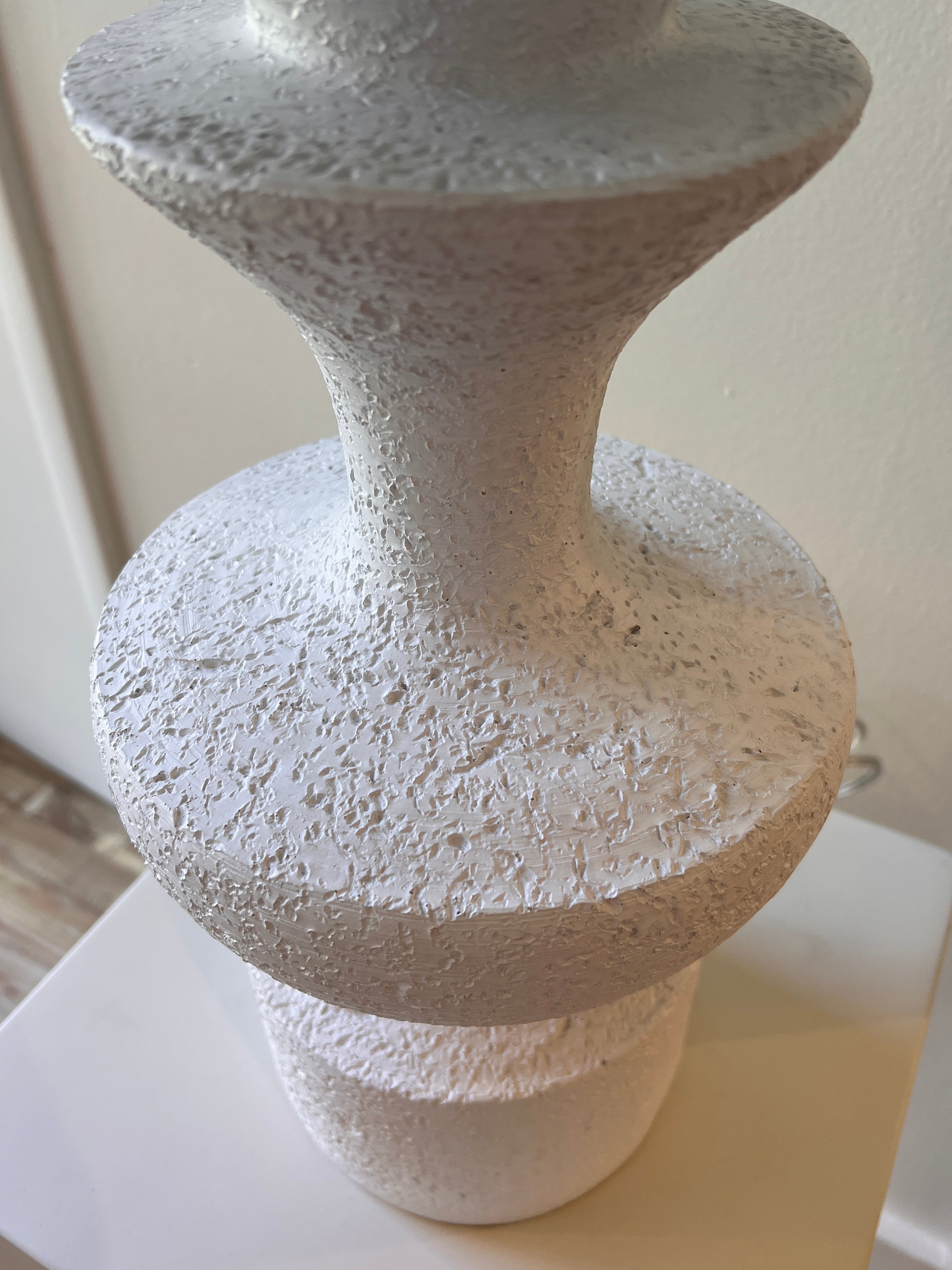 White Plaster Table Lamp