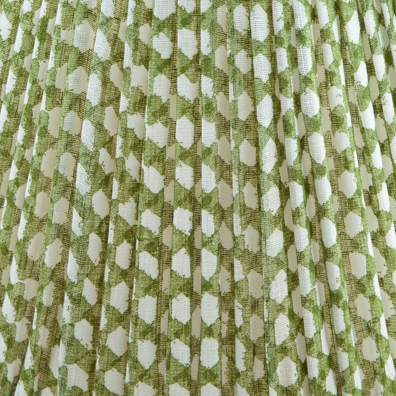 Fermoie Green Wicker gathered cotton lampshade detail